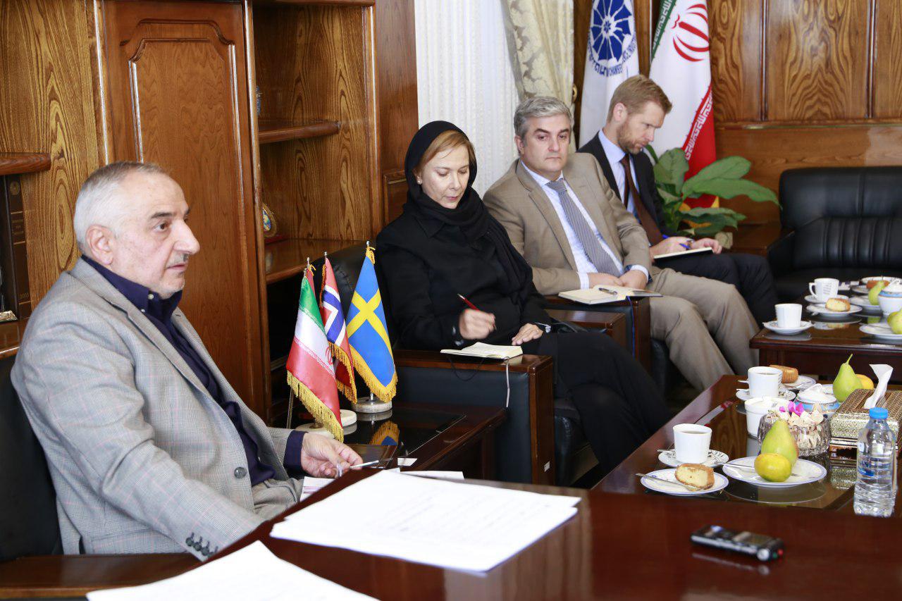 دیدار سفرا